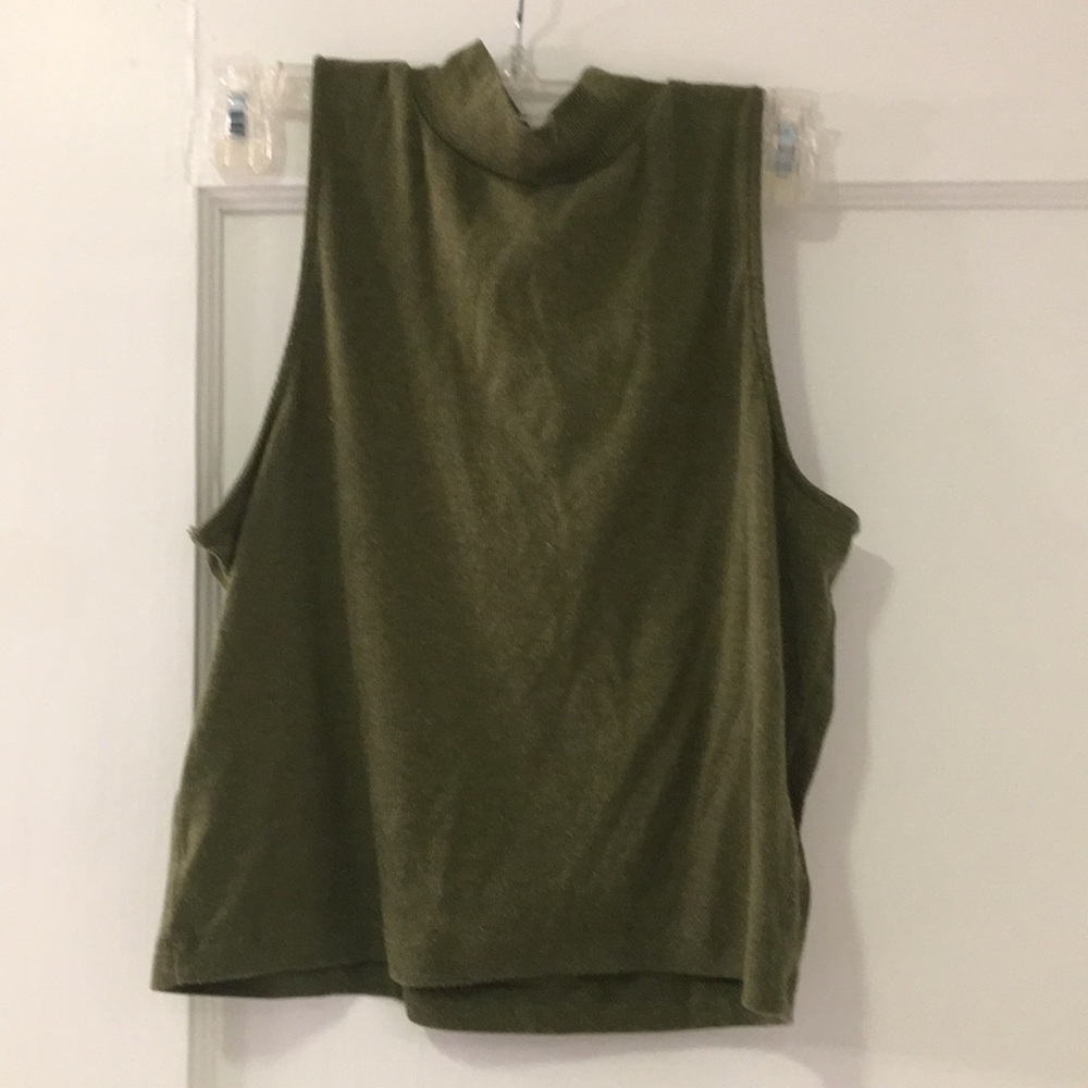 Green top, crop top, mock turtleneck